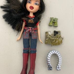 2001 Bratz 10” fashion doll with accessories